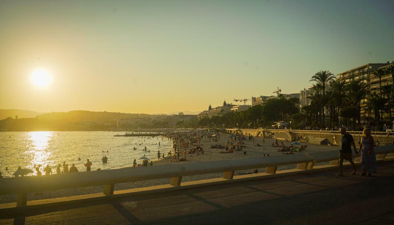 Blvd De La Croisette 82A, Cannes, La Reale Exteriör bild